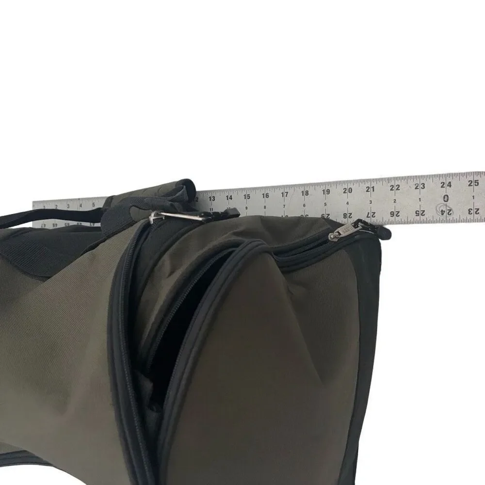 Jeep travel equipment duffel bag, two side pockets, and a large middle pocket vi